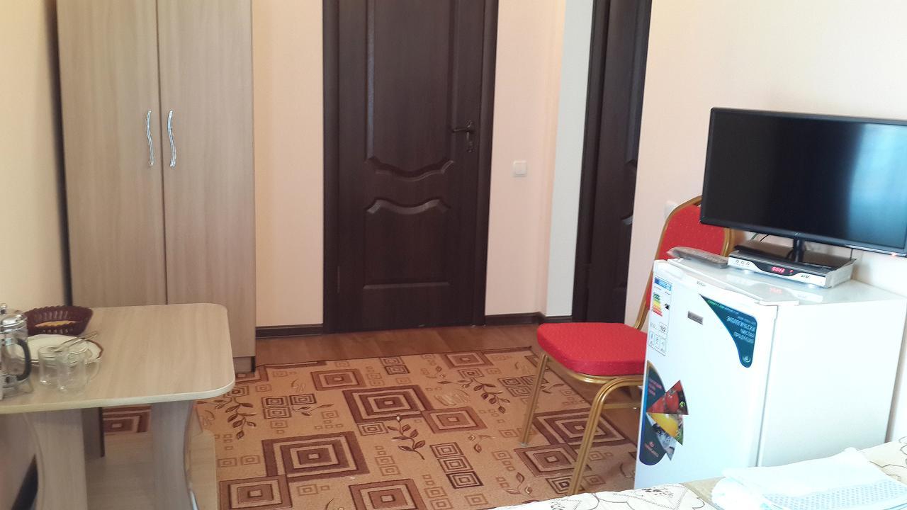 Mini-Pansionat Maksat 乔尔蓬阿塔 外观 照片